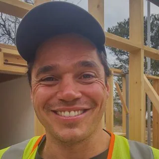 Carlos M., framing en Montreal